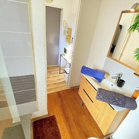 Cocon A Deux Pas Des Arenes - Charme & Confort